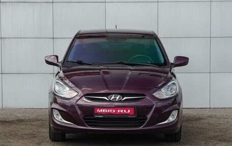 Hyundai Solaris II рестайлинг, 2011 год, 890 000 рублей, 3 фотография