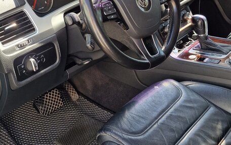Volkswagen Touareg III, 2015 год, 2 900 000 рублей, 3 фотография