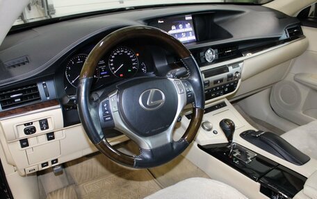 Lexus ES VII, 2013 год, 1 940 000 рублей, 7 фотография