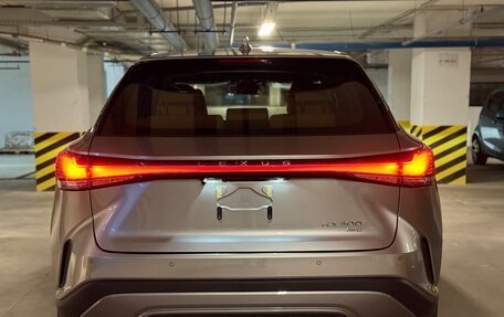 Lexus RX IV рестайлинг, 2025 год, 7 600 000 рублей, 6 фотография