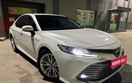 Toyota Camry, 2019 год, 2 550 000 рублей, 3 фотография