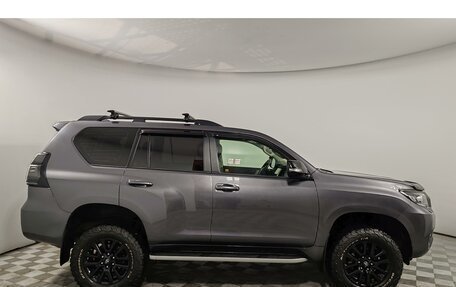 Toyota Land Cruiser Prado 150 рестайлинг 2, 2021 год, 6 290 000 рублей, 4 фотография