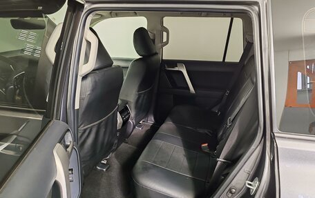 Toyota Land Cruiser Prado 150 рестайлинг 2, 2021 год, 6 290 000 рублей, 12 фотография