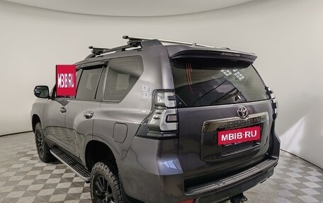 Toyota Land Cruiser Prado 150 рестайлинг 2, 2021 год, 6 290 000 рублей, 7 фотография