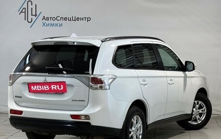 Mitsubishi Outlander III рестайлинг 3, 2013 год, 1 499 800 рублей, 2 фотография