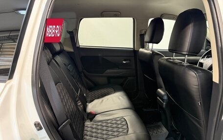 Mitsubishi Outlander III рестайлинг 3, 2013 год, 1 499 800 рублей, 4 фотография