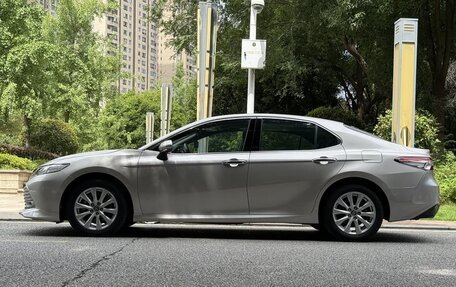 Toyota Camry, 2020 год, 2 000 000 рублей, 4 фотография