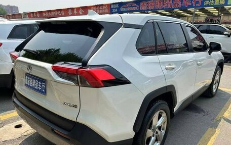 Toyota RAV4, 2020 год, 2 198 300 рублей, 5 фотография