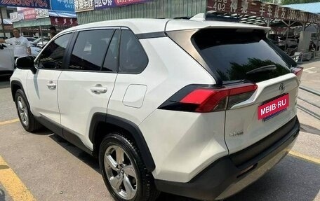 Toyota RAV4, 2020 год, 2 198 300 рублей, 3 фотография