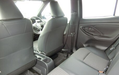 Toyota Yaris Cross, 2022 год, 1 405 000 рублей, 11 фотография