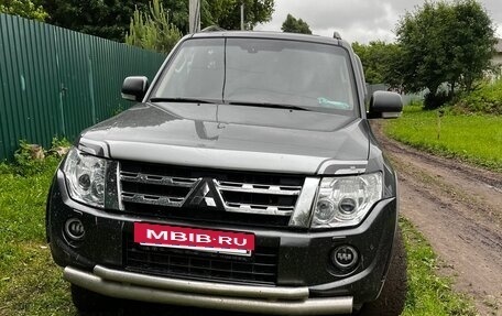 Mitsubishi Pajero IV, 2013 год, 2 200 000 рублей, 4 фотография
