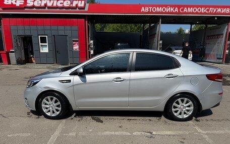 KIA Rio III рестайлинг, 2015 год, 1 050 000 рублей, 2 фотография