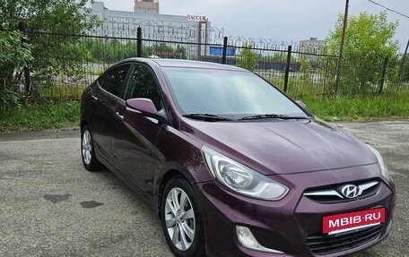 Hyundai Solaris II рестайлинг, 2011 год, 850 000 рублей, 2 фотография