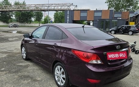 Hyundai Solaris II рестайлинг, 2011 год, 850 000 рублей, 4 фотография