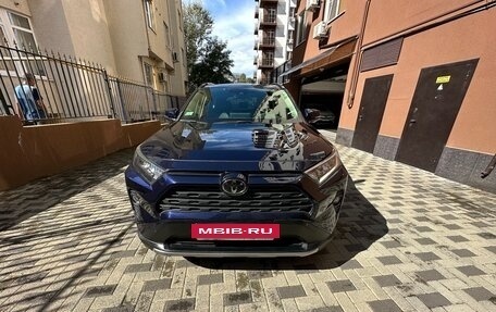 Toyota RAV4, 2019 год, 2 400 000 рублей, 7 фотография