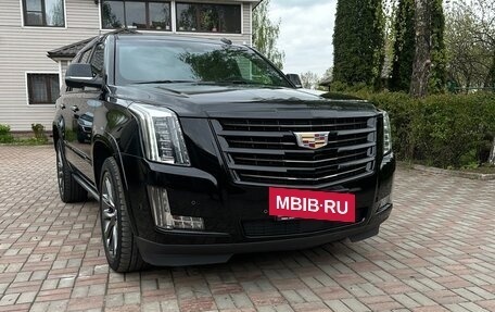 Cadillac Escalade IV, 2019 год, 6 200 000 рублей, 2 фотография
