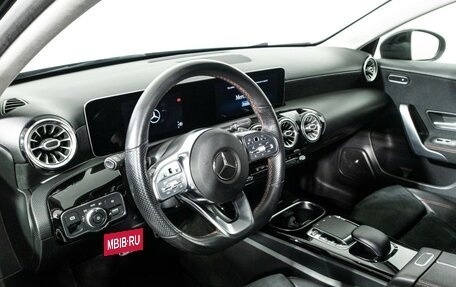 Mercedes-Benz A-Класс, 2018 год, 2 399 898 рублей, 11 фотография