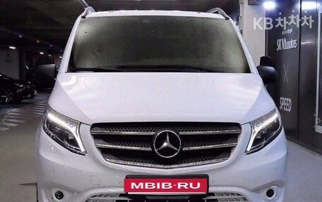 Mercedes-Benz V-Класс, 2020 год, 4 590 000 рублей, 2 фотография