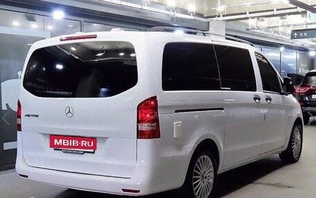Mercedes-Benz V-Класс, 2020 год, 4 590 000 рублей, 3 фотография