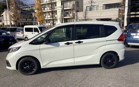 Honda Freed II, 2022 год, 1 237 000 рублей, 2 фотография