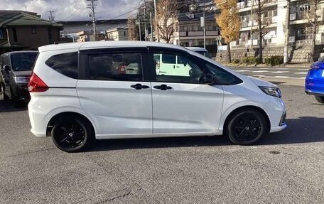 Honda Freed II, 2022 год, 1 237 000 рублей, 6 фотография