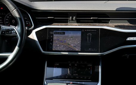 Audi A7, 2018 год, 4 400 000 рублей, 14 фотография