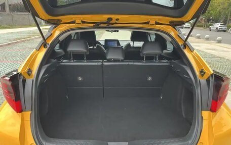 Toyota C-HR I рестайлинг, 2022 год, 1 499 000 рублей, 15 фотография