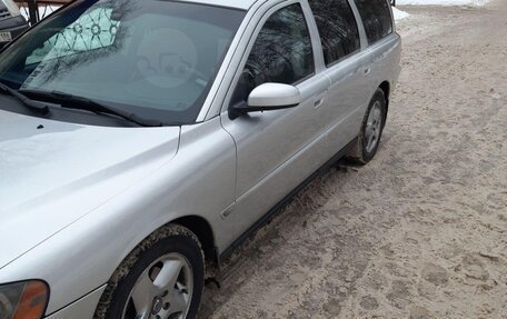 Volvo V70 III рестайлинг, 2006 год, 750 000 рублей, 3 фотография