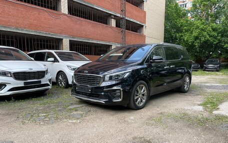 KIA Carnival III, 2019 год, 2 900 000 рублей, 2 фотография