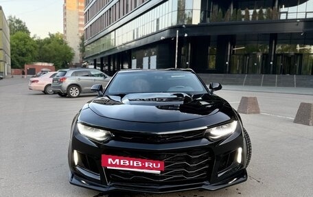 Chevrolet Camaro VI, 2018 год, 2 700 000 рублей, 2 фотография