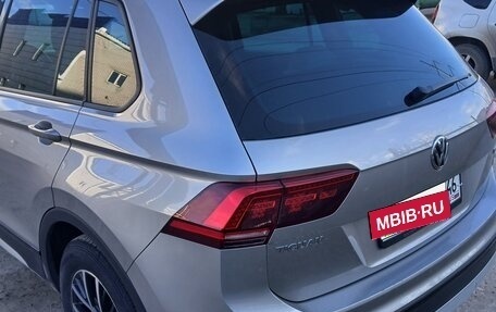 Volkswagen Tiguan II, 2019 год, 1 880 000 рублей, 4 фотография