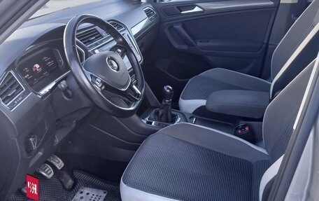 Volkswagen Tiguan II, 2019 год, 1 880 000 рублей, 8 фотография