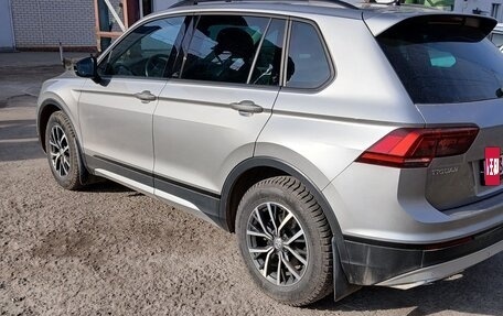 Volkswagen Tiguan II, 2019 год, 1 880 000 рублей, 10 фотография