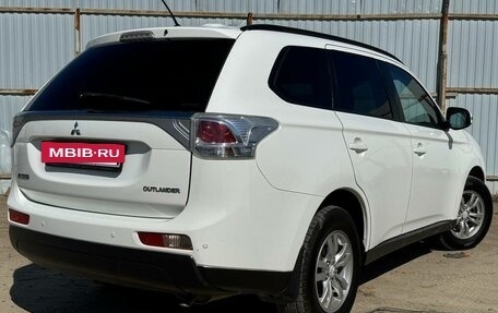 Mitsubishi Outlander III рестайлинг 3, 2012 год, 1 300 000 рублей, 3 фотография