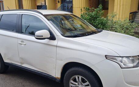 Mitsubishi Outlander III рестайлинг 3, 2012 год, 990 000 рублей, 6 фотография