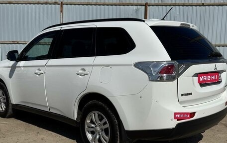 Mitsubishi Outlander III рестайлинг 3, 2012 год, 1 300 000 рублей, 7 фотография