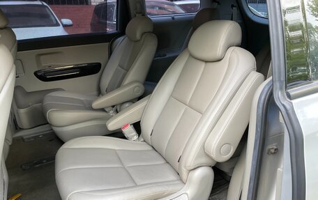 KIA Carnival III, 2020 год, 3 350 000 рублей, 10 фотография