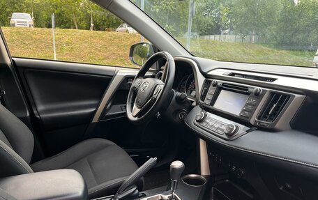 Toyota RAV4, 2015 год, 1 760 000 рублей, 5 фотография