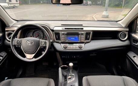 Toyota RAV4, 2015 год, 1 760 000 рублей, 6 фотография
