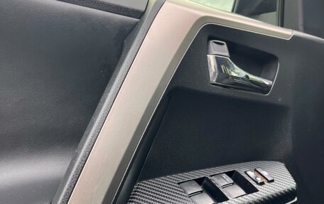 Toyota RAV4, 2015 год, 1 760 000 рублей, 9 фотография