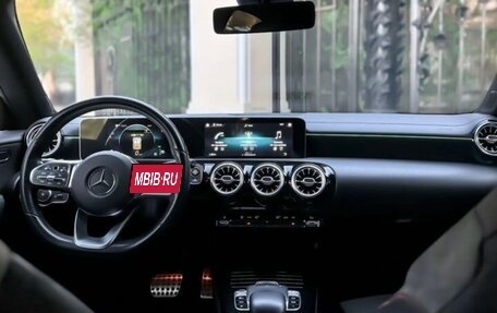 Mercedes-Benz CLA, 2019 год, 2 500 000 рублей, 15 фотография