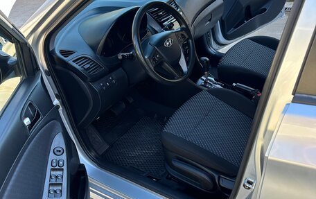 Hyundai Solaris II рестайлинг, 2012 год, 990 000 рублей, 11 фотография