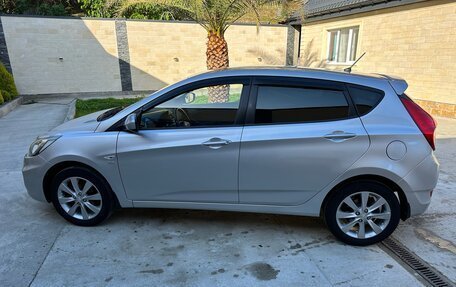 Hyundai Solaris II рестайлинг, 2012 год, 990 000 рублей, 10 фотография