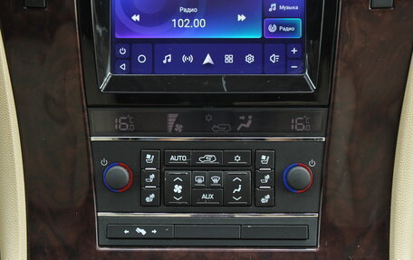 Cadillac Escalade III, 2010 год, 2 080 000 рублей, 9 фотография