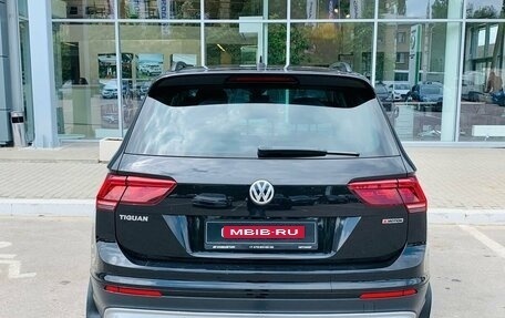 Volkswagen Tiguan II, 2019 год, 2 246 000 рублей, 6 фотография