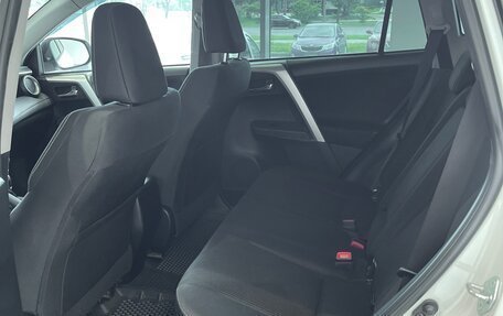Toyota RAV4, 2015 год, 1 885 000 рублей, 15 фотография