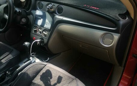 Mitsubishi Outlander III рестайлинг 3, 2002 год, 700 000 рублей, 18 фотография