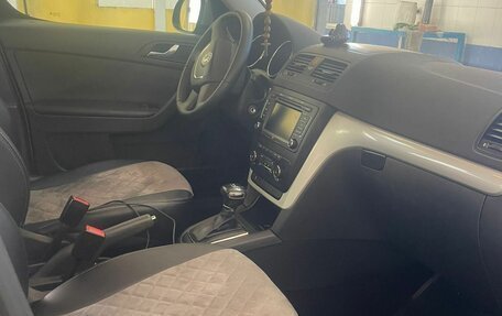 Skoda Yeti I рестайлинг, 2012 год, 860 000 рублей, 8 фотография