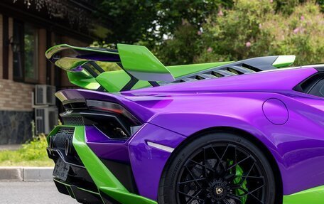 Lamborghini Huracán, 2022 год, 37 000 000 рублей, 7 фотография