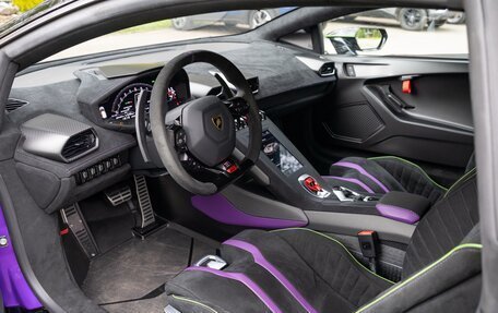 Lamborghini Huracán, 2022 год, 37 000 000 рублей, 14 фотография